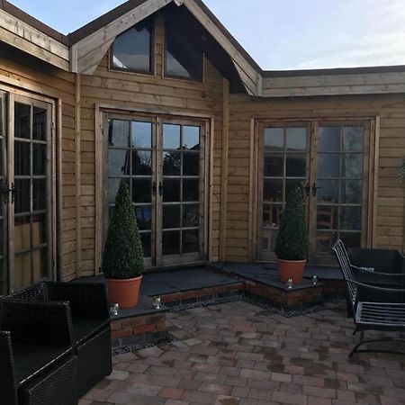 Mickering Barn Bed & Breakfast Aughton ภายนอก รูปภาพ