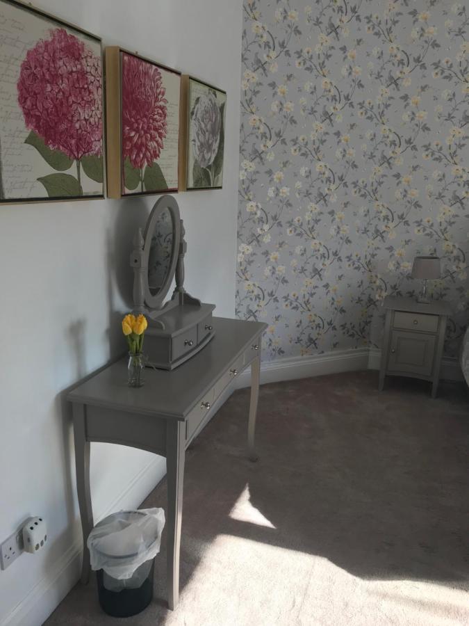 Mickering Barn Bed & Breakfast Aughton ภายนอก รูปภาพ