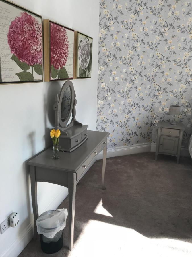 Mickering Barn Bed & Breakfast Aughton ภายนอก รูปภาพ